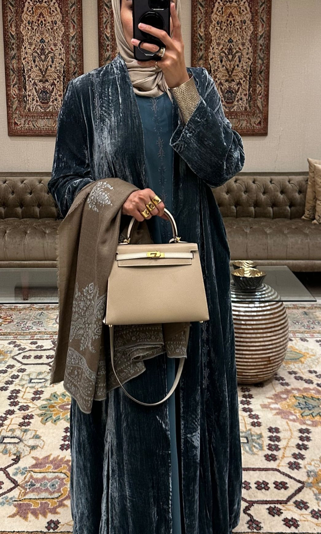 DELICATE EMBROIDERY VELVET SET